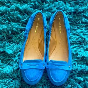 Turquoise flat shoes size 8.5